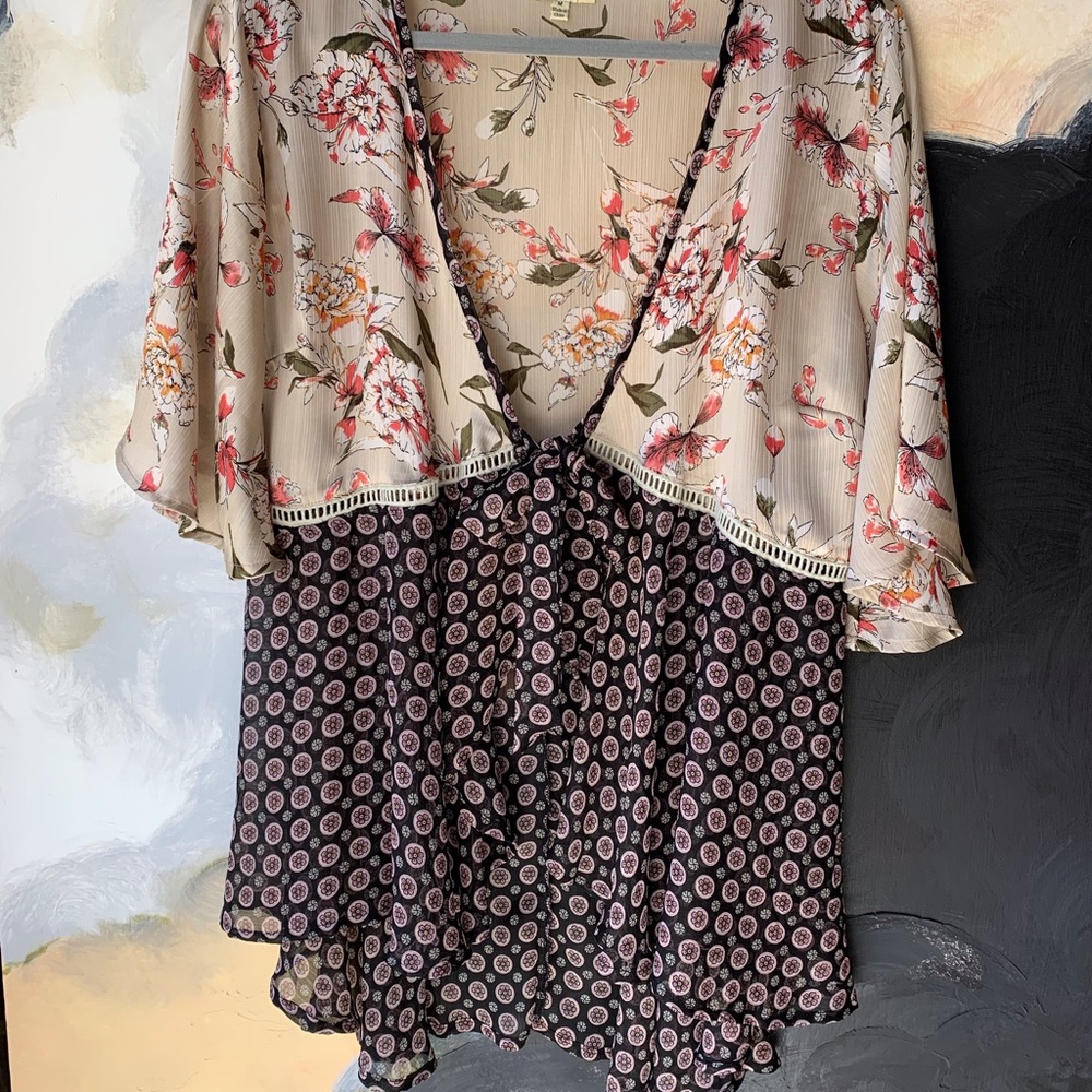Kimono Style Blouse/top. Front tie Medium